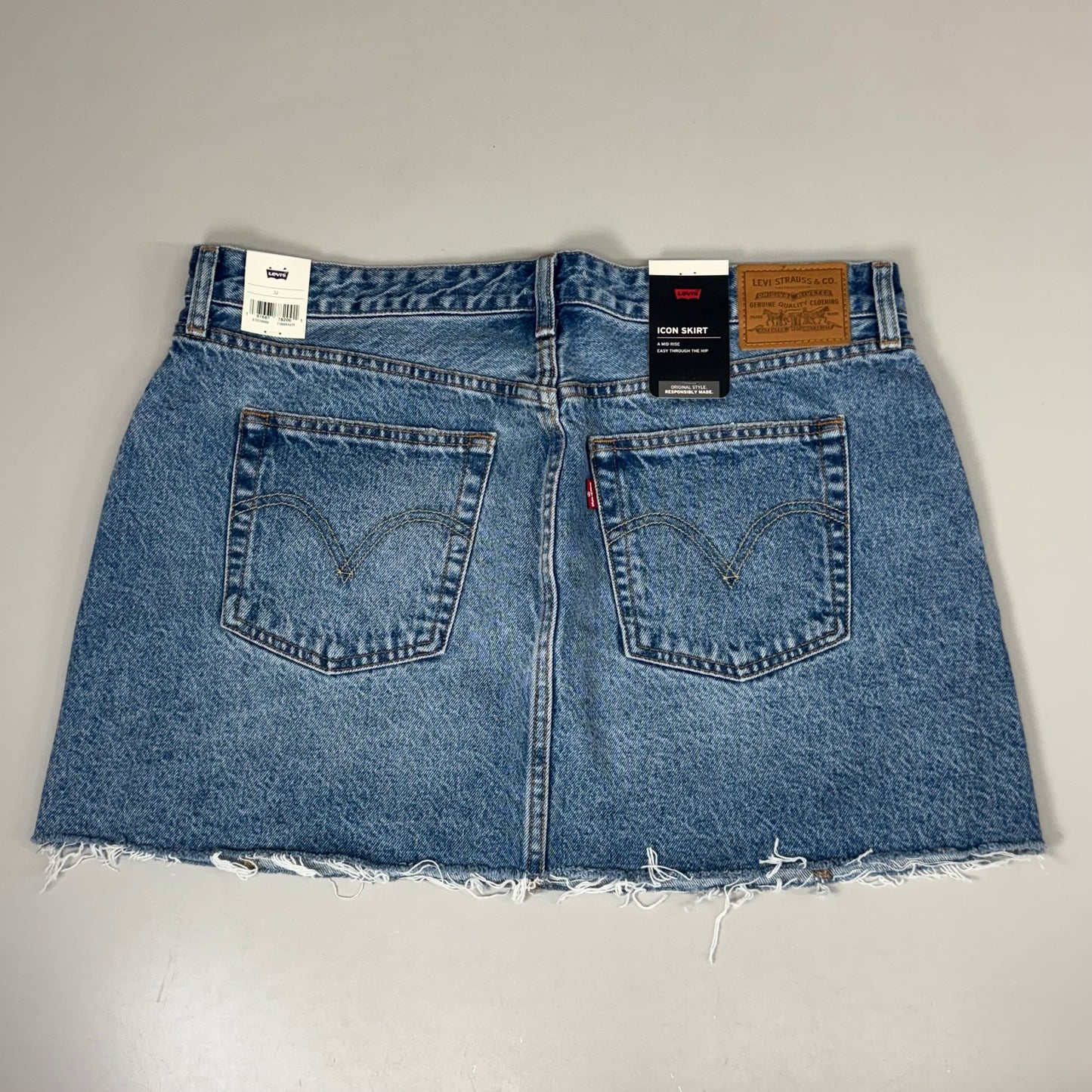 LEVIS Recrafted Icon Skirt Mid Rise Original Women's Sz 32 Novel Notion Med Wash