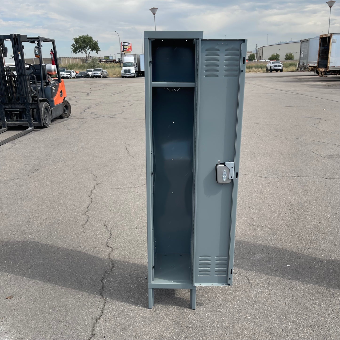 ZA@ HALLOWELL One Wide, Single Tier Locker Grey (AS-IS)(C)