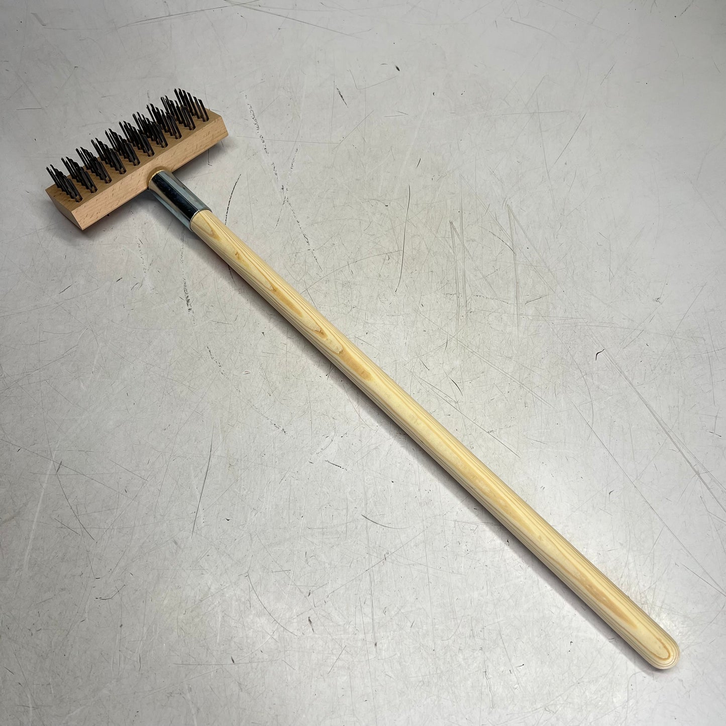 CARLISLE Oven Grill Brush & Scraper W/ Handle  30" Natural 36372500