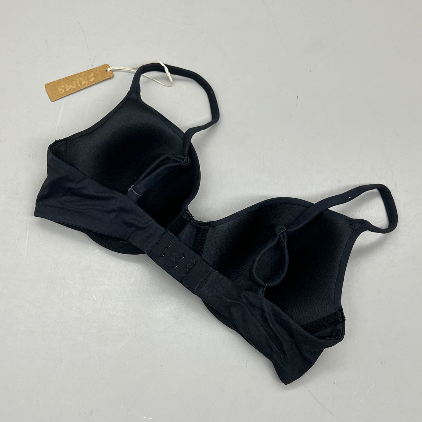 SKIMS Buttery Soft Fits Everybody T-Shirt Bra Women's Sz 32C Onyx BR-TSH-0023