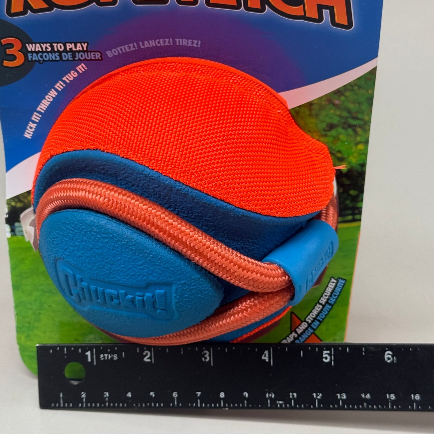 ZA@ CHUCK IT! Built in Rope Handle Fetch Ball Easy Grip Dog Toy Medium Breeds 32220 E