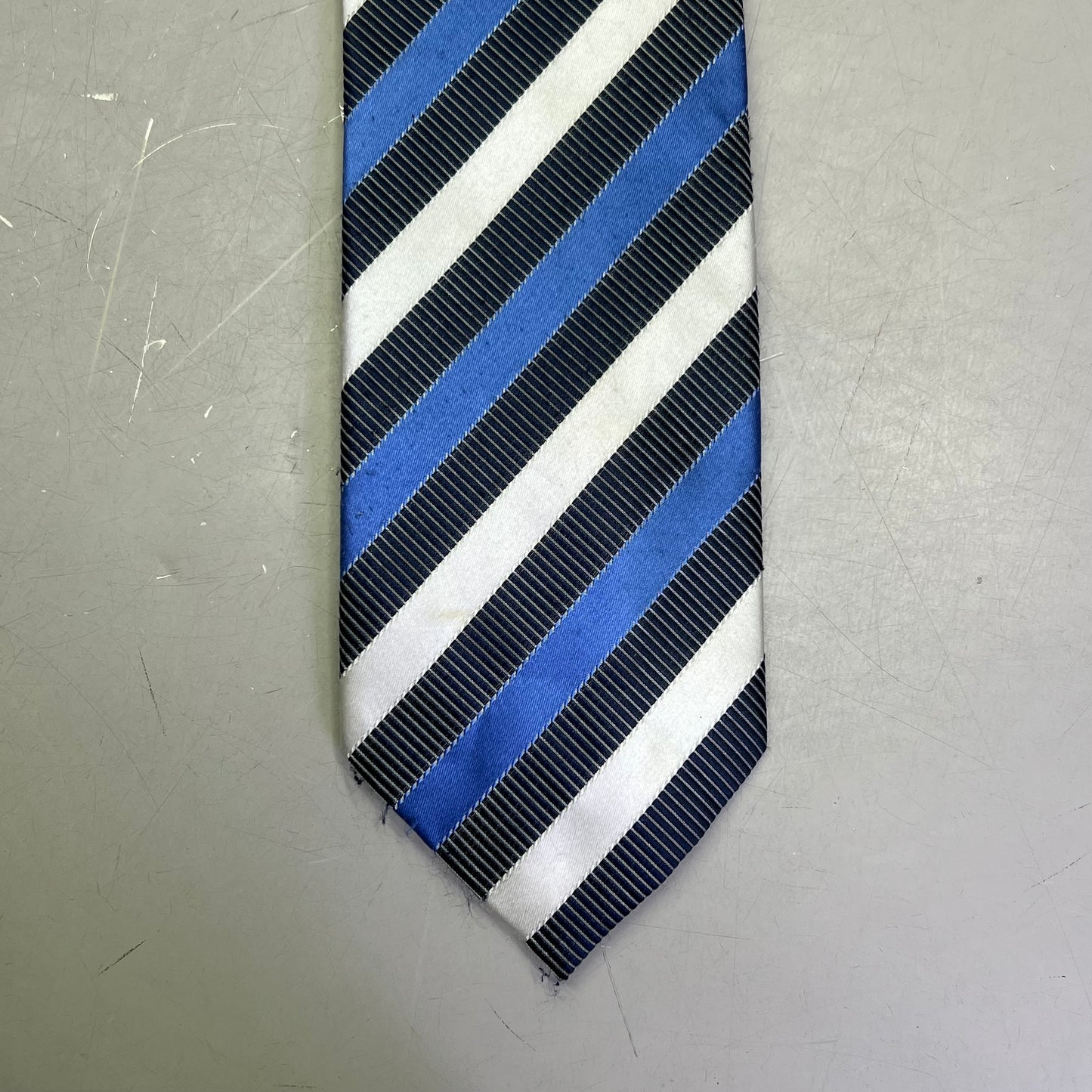 ALEXANDER JULIAN COLOURS Slanted Design Tie 60" White/Light Blue (Pre-Owned)