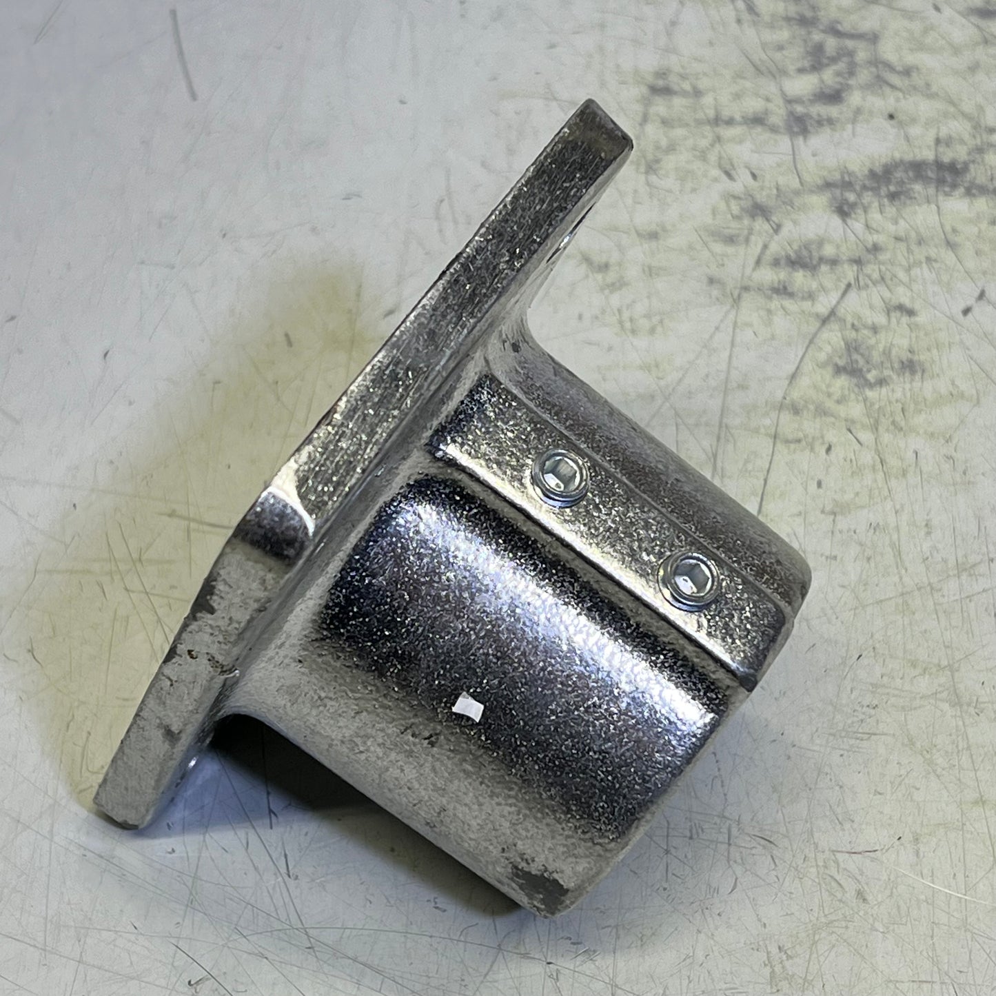 HOLLAENDER Aluminum Rectangle Base Flange Mount 5" L - 2-3/8" Dia Silver 47-9