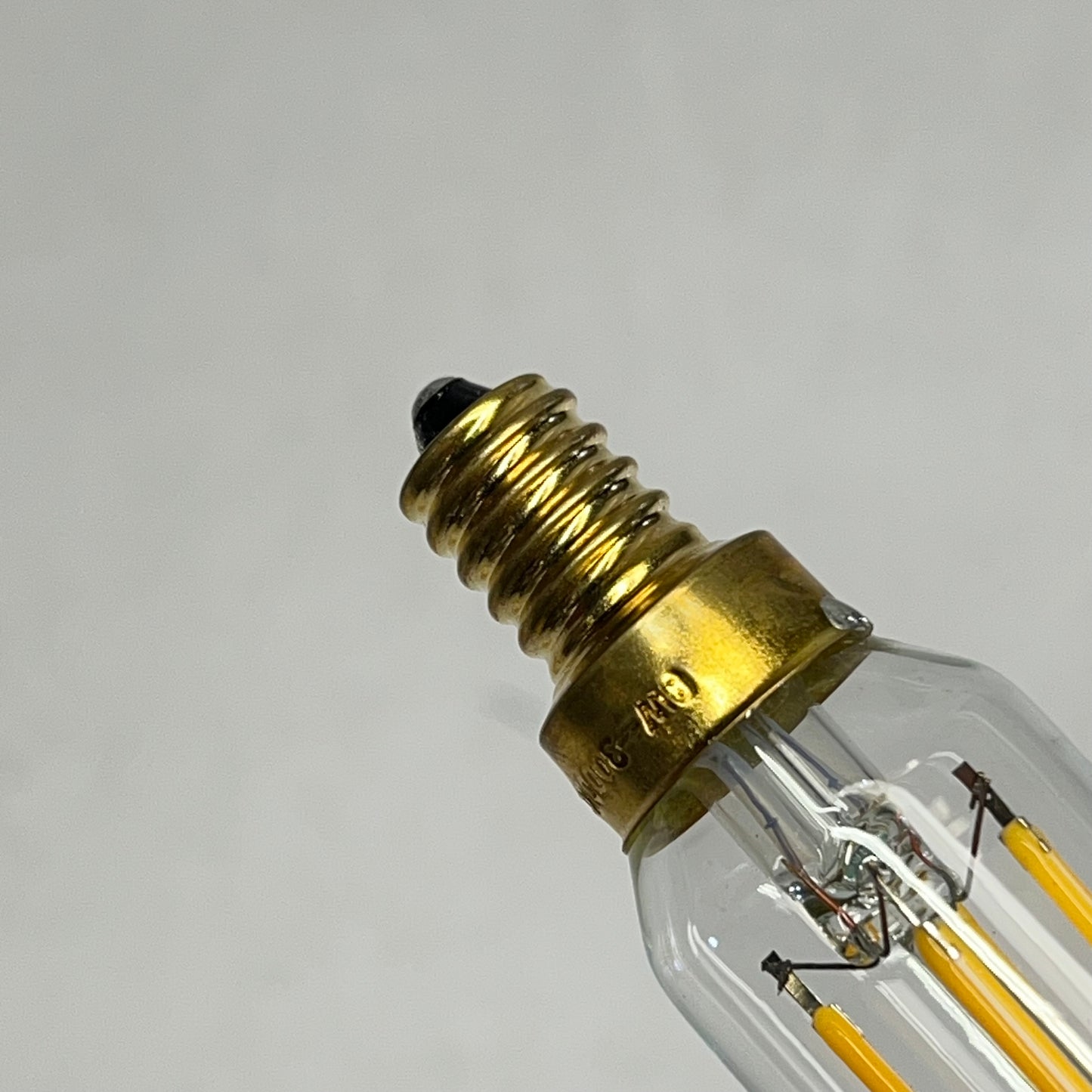 LEOOLS (6 PACK) Dimmable Led Edison Candelabra Bulb E12 3000K Clear/Soft White