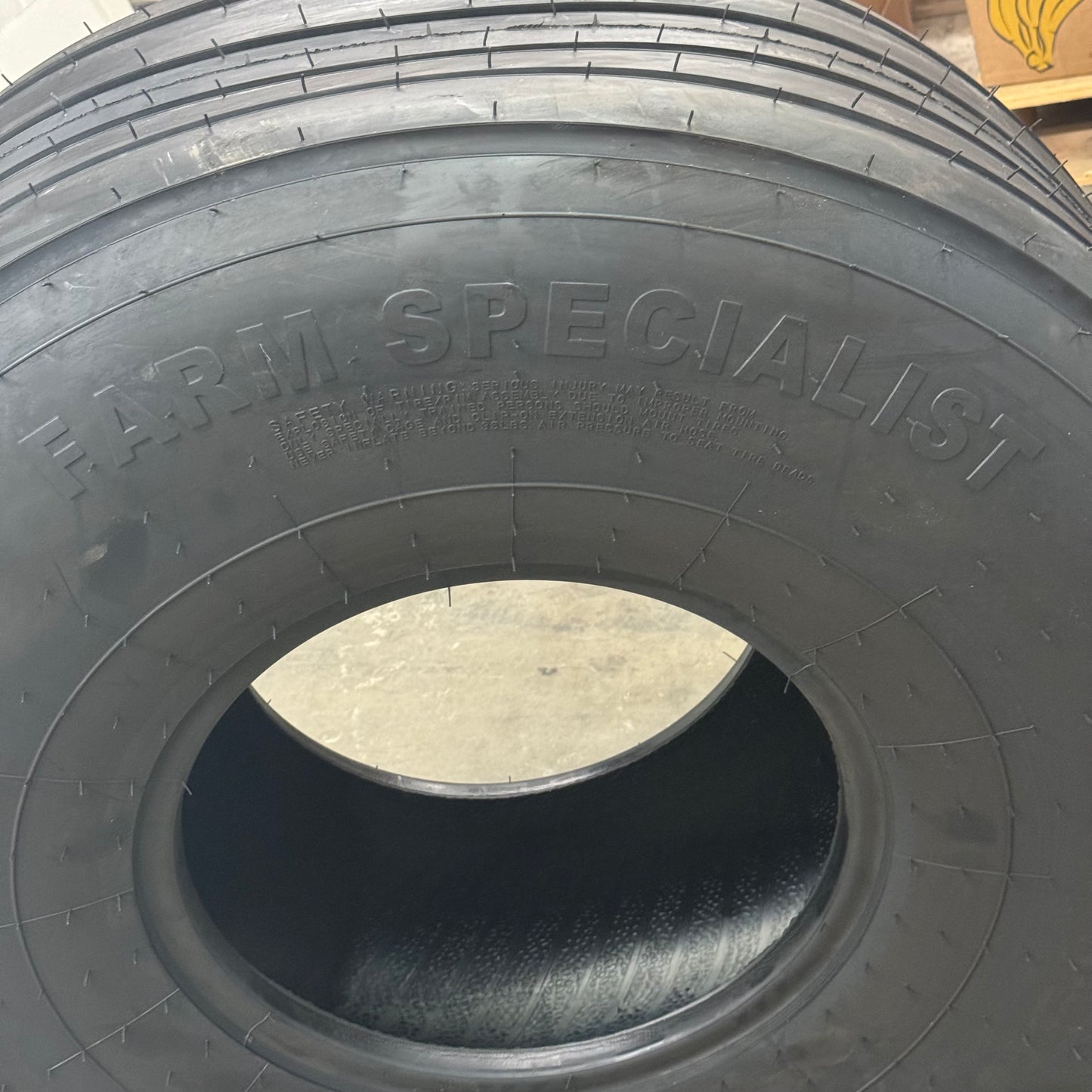 CARLSTAR / CARLISLE Farm Specialist L-1 16.5Lx16.1SL 10 Ply Tire 51F350