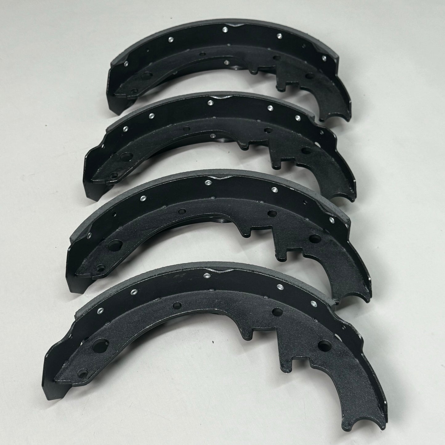 WAGNER QS Ceramic Disc Brake Pad Set 9 1/2" x 6" Black Z154R