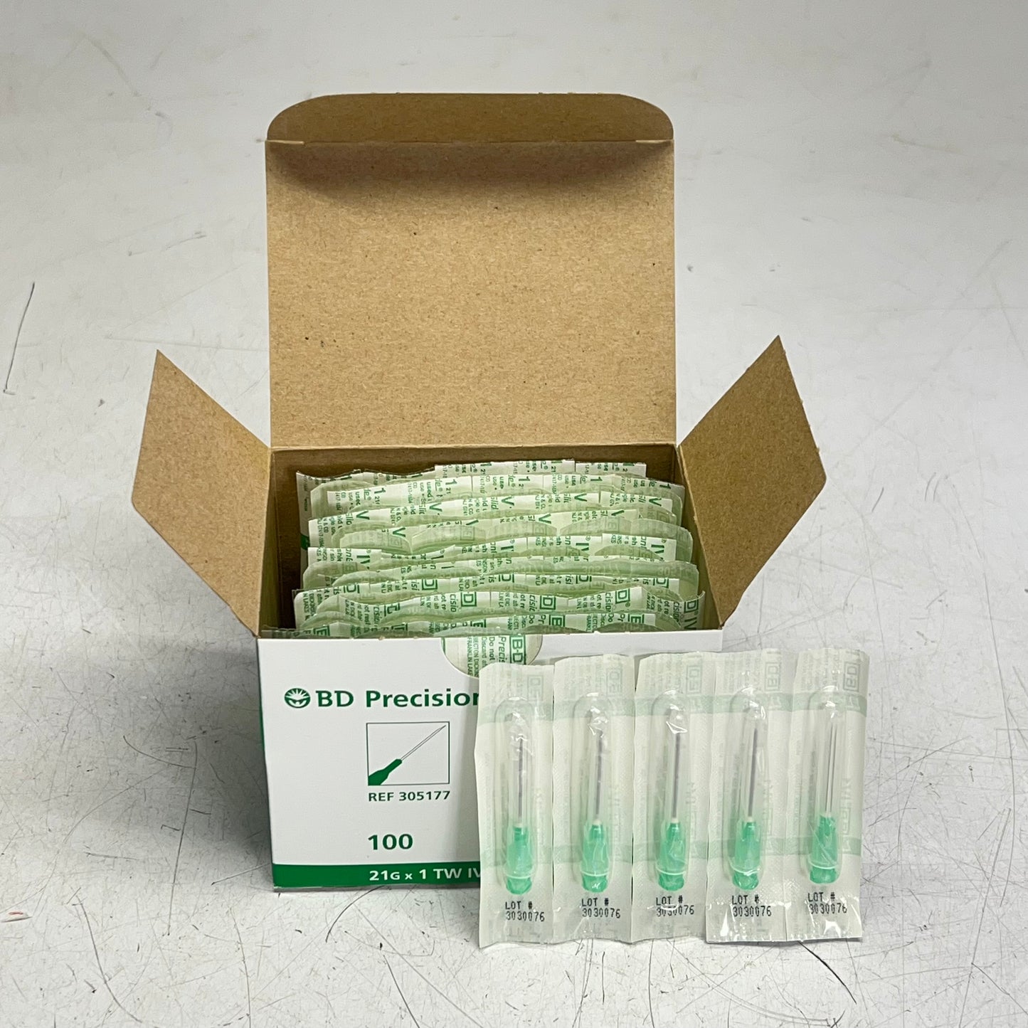 ZA@ BD  (11 PACK, 100 PACK) Precision Glide Needle  21G x 1 TW IV 0.8mm x 25mm Clear 305177
