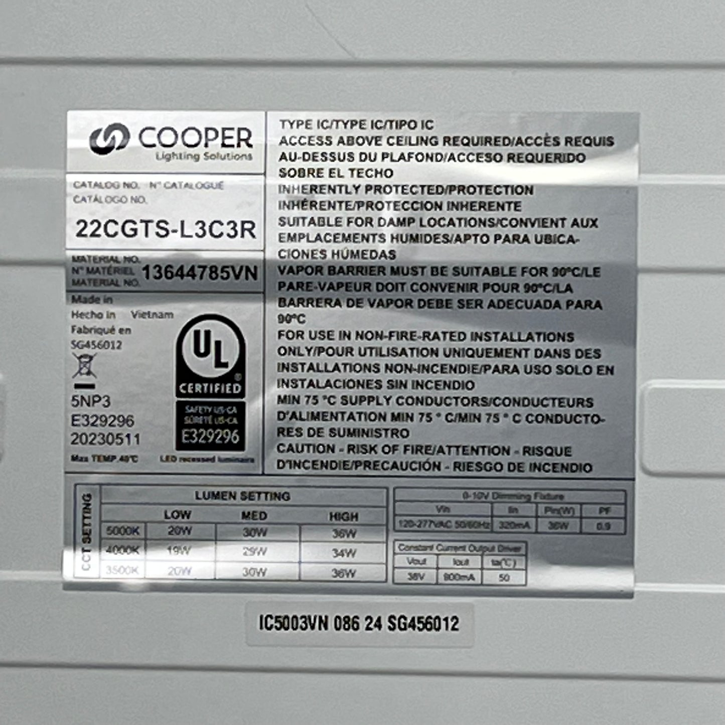 ZA@ COOPER LIGHTING Metalux Selectable Lumens Integrated LED Panel Light 2'x2' 22CGTS-L3C3R