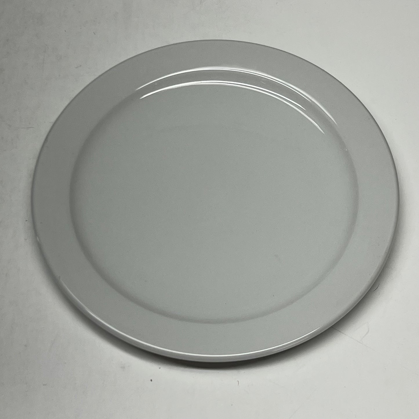 ONEIDA LTD (36 PACK) Commercial Grade Bright White Ceramic Plates - 7 1/4" Round F8020000127