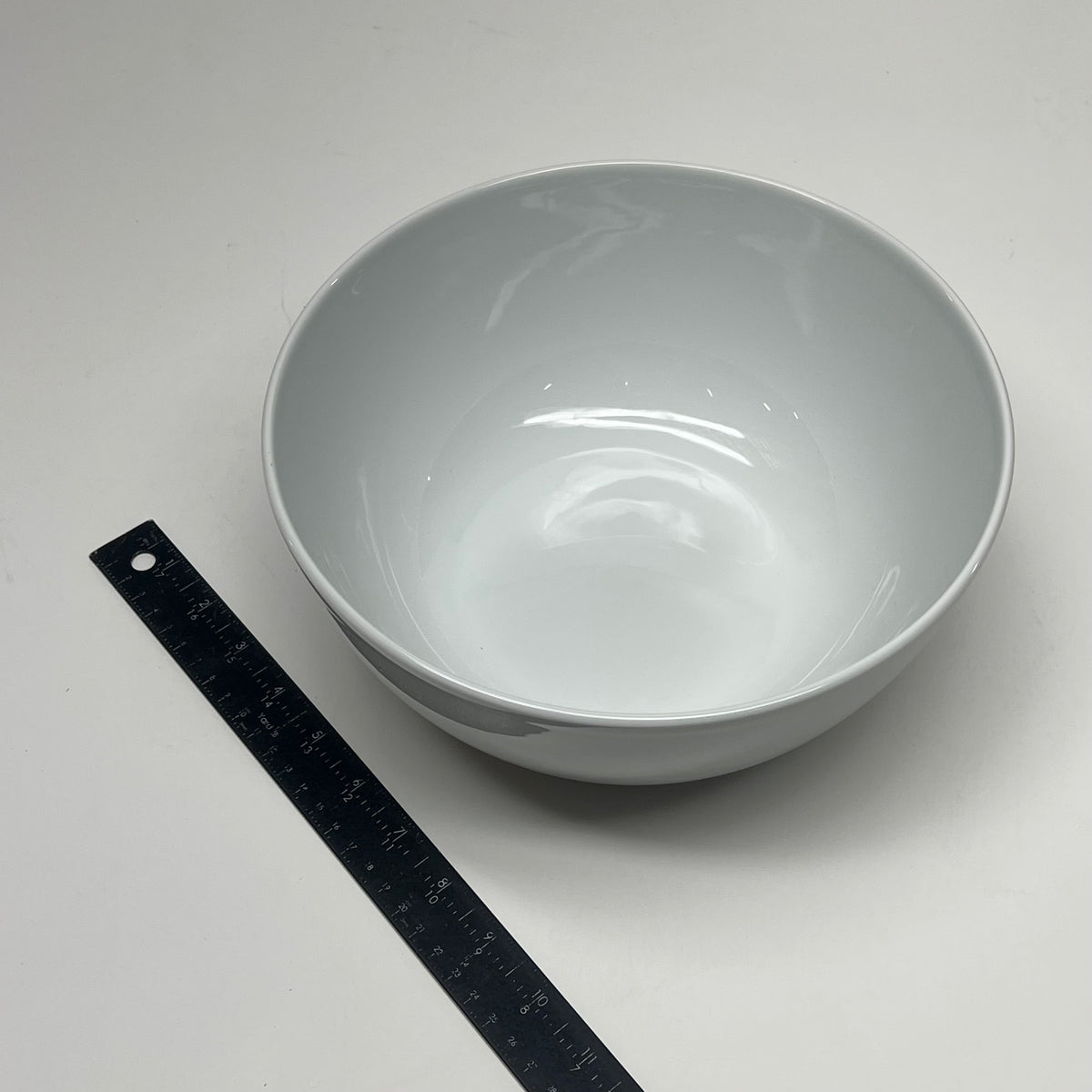 WILLIAMS SONOMA Apilco Tuileries Porcelain Salad Serving Bowls Medium White