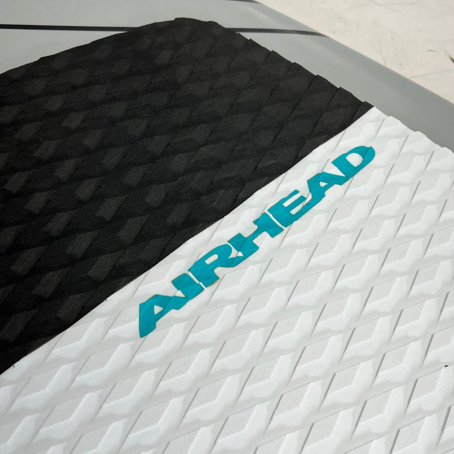 AIRHEAD Pfish Wakesurf Board Full Shape Fishtail Design 49" Blue/White AHWS-F02