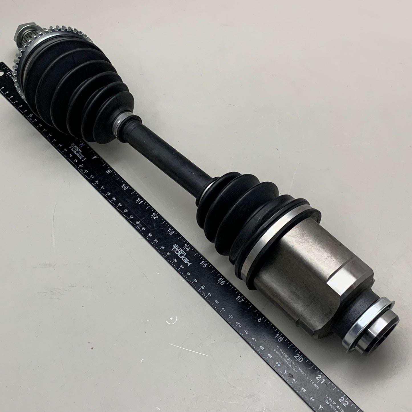 NAPA CV Drive Axle Grooved 28 Spline 20.61" for Ford/Lincoln/Mercury 94-9196