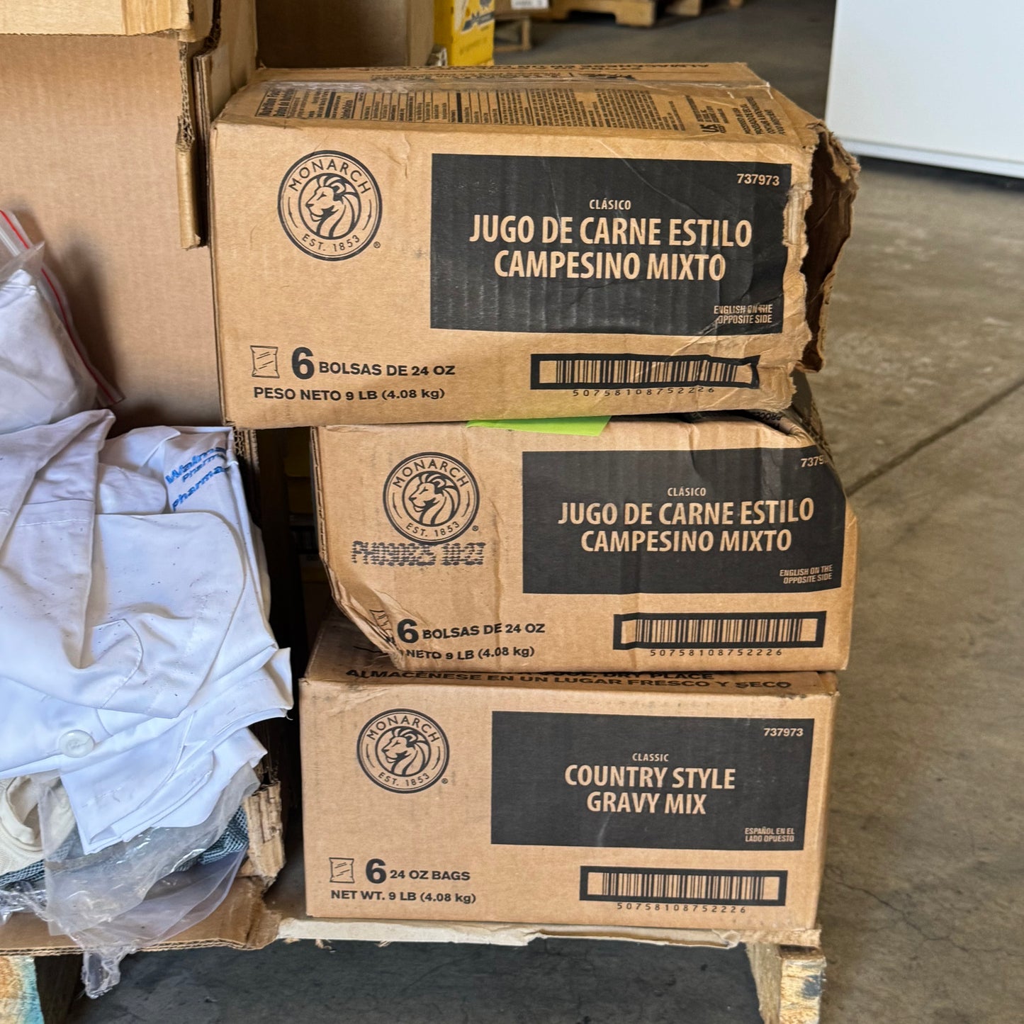 ZA@ Pallet of Mixed Mayonnaise Dressing, Clothes, Lubricating Jelly, Straw, Gravy Mix, Etc… (AS-IS)