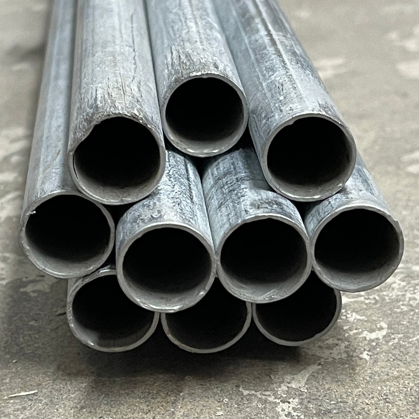 ATKORE Pallet of 1/2” Electrical Conduit Steel EMT & CANTEX 1/2 PVC Conduit (AS-IS)