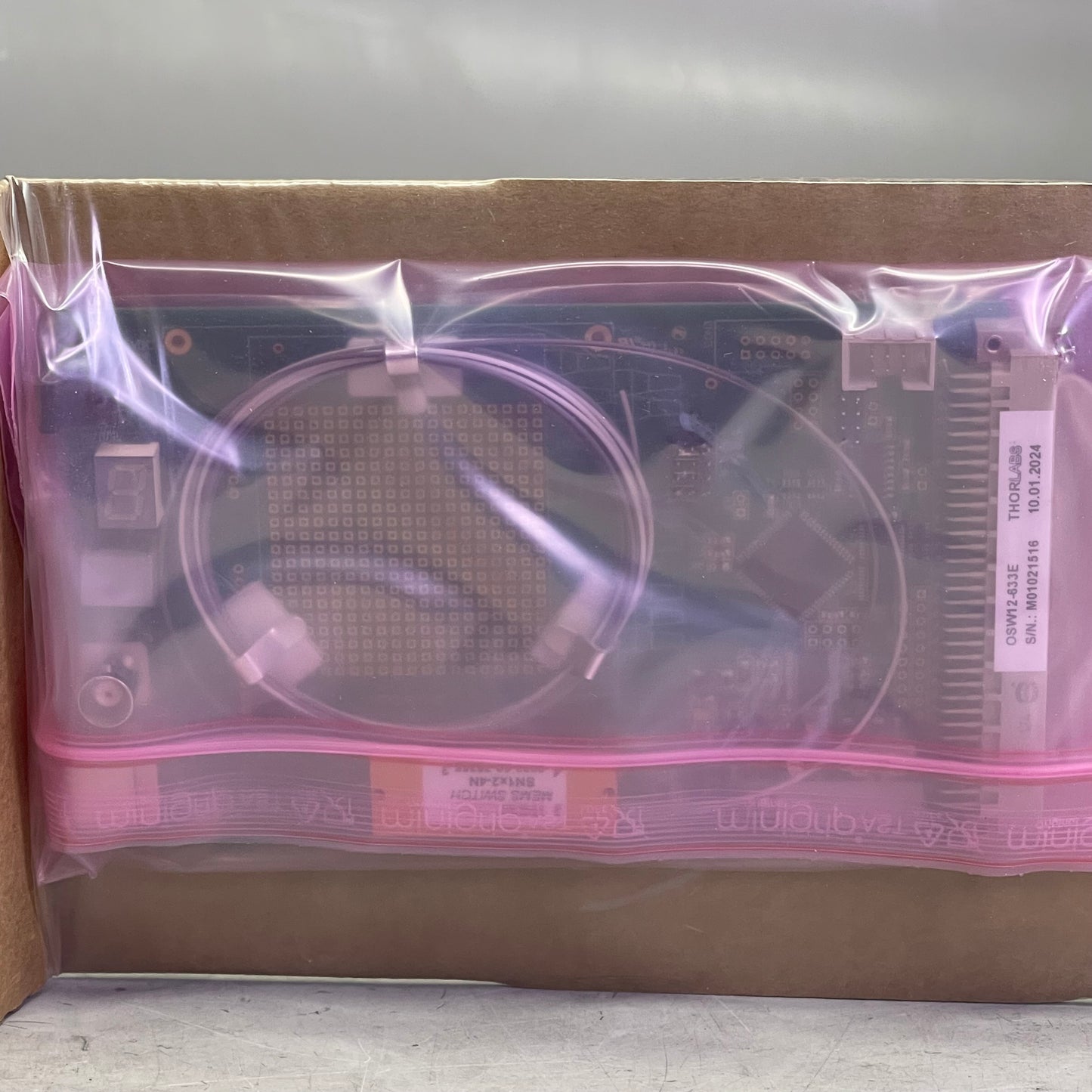 THORLABS Fiber Optic Switch Kit MEMS 1x2 600-800nm OSW12-633E