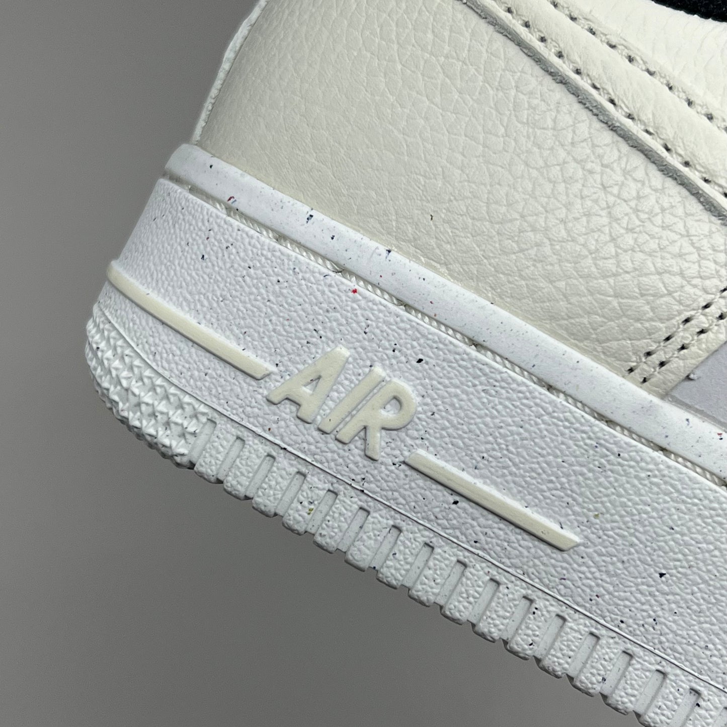 NIKE Air Force 1 07' LX Leather Sz Women's 7 Sail/Coconut Milk-Black DZ2708 101