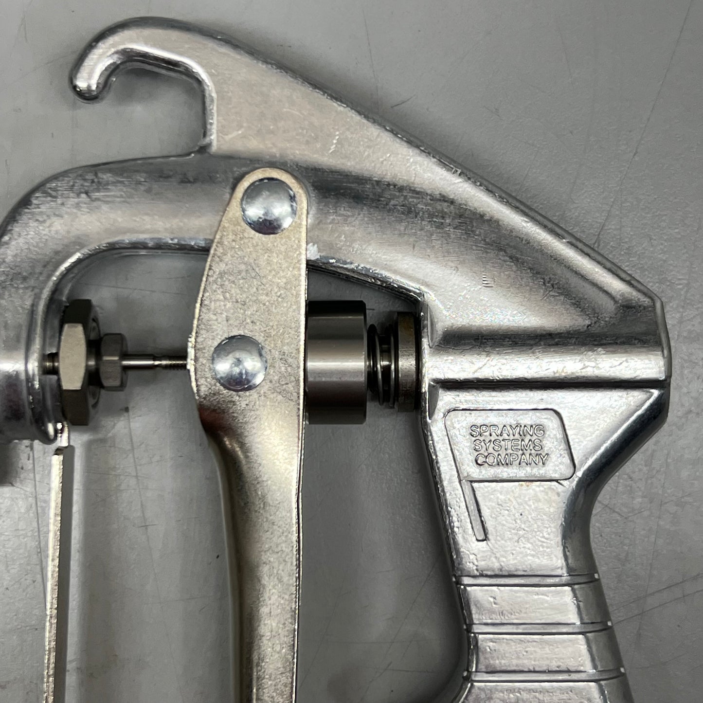SPRAYING SYSTEMS CO. Spray Gun w/ Shut-Off Silver AA23L-45885-SS GUNJET