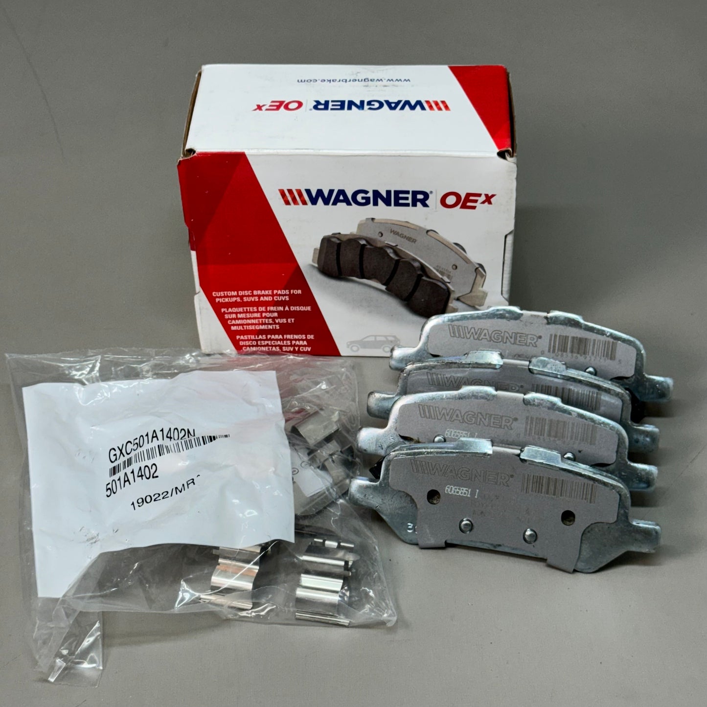 WAGNER OEx Ceramic Disc Brake Pad Set 4 1/2" x 2" Grey OEX1402