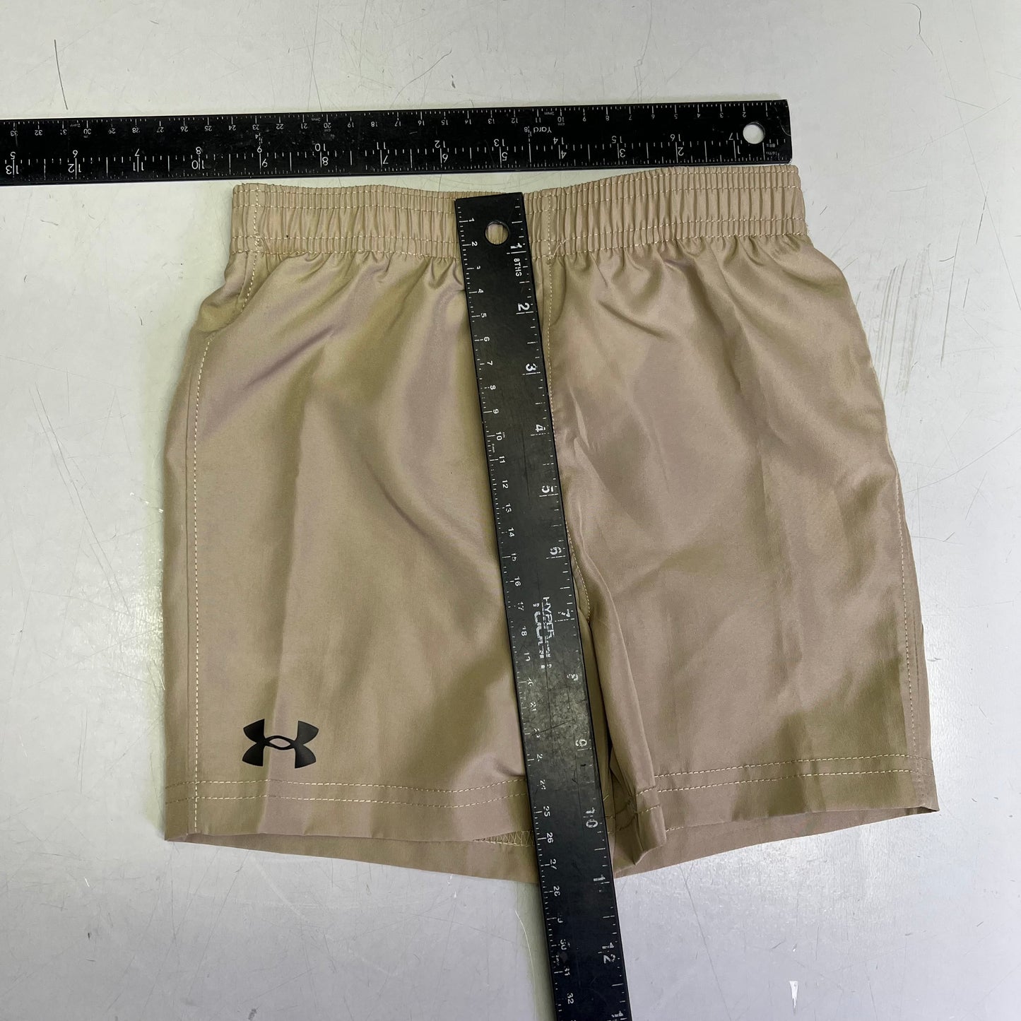 UNDER ARMOUR Toddler Woven T-Shirt & Shorts Set Boys Sz 2T Khaki/Black UASII38D
