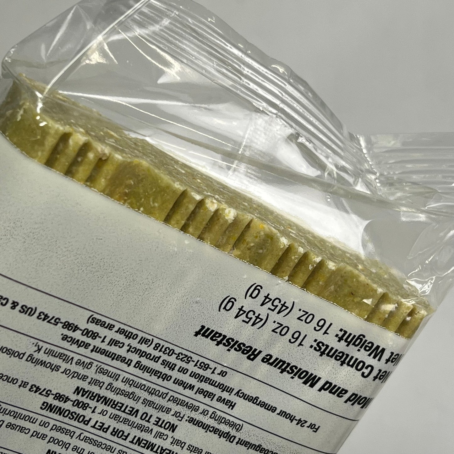 ZA@ NEOGEN All Weather Ramik Bars Fish Flavored for Rats  4lbs  Light Brown 116334