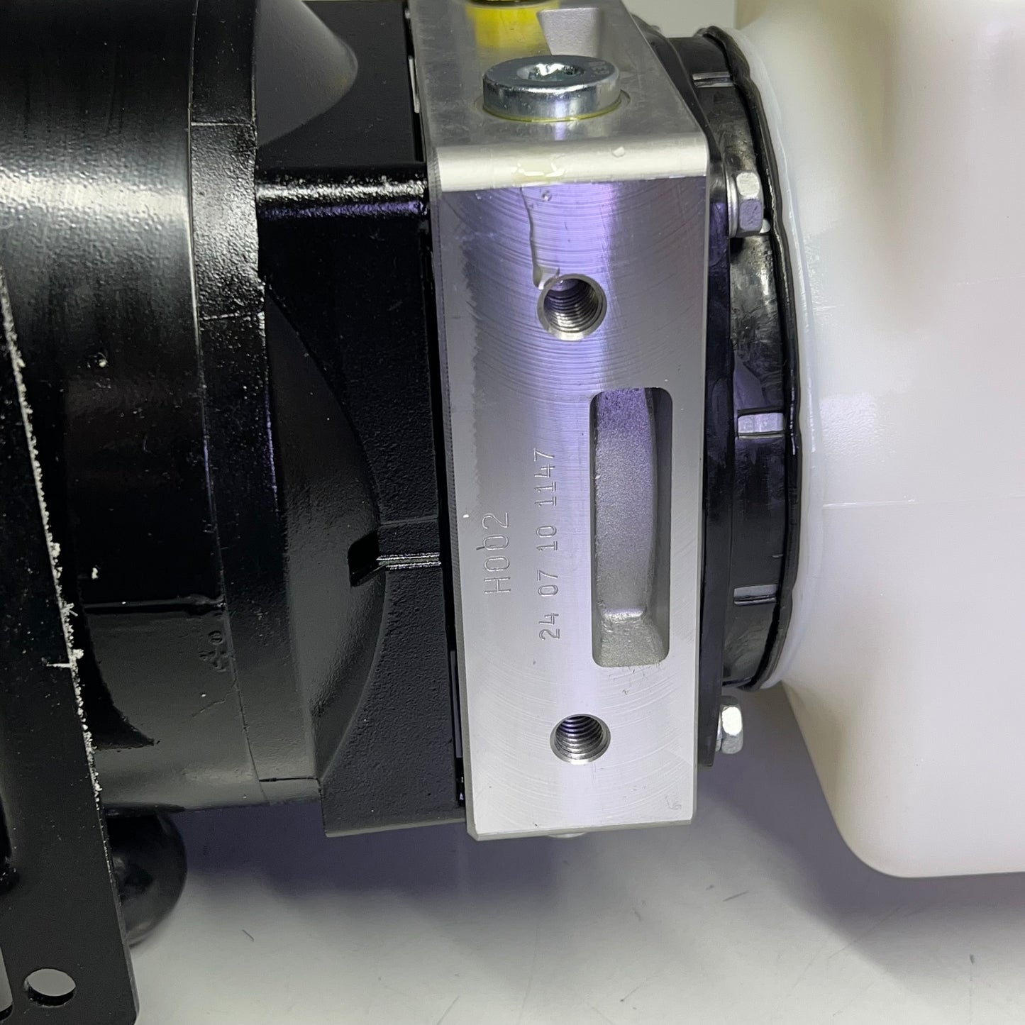 VIBO Hydraulic Power Unit 3360rpm 11 Liter Tank 200 V 60 Hz Black VAPU-220V-11L