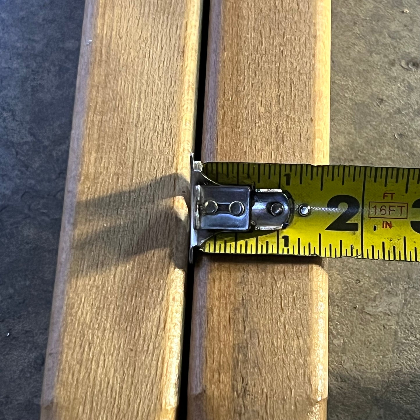 BRENTWOOD 2 Pcs Wheelbarrow Hardwood Handles Sz 60"L x 1.5"