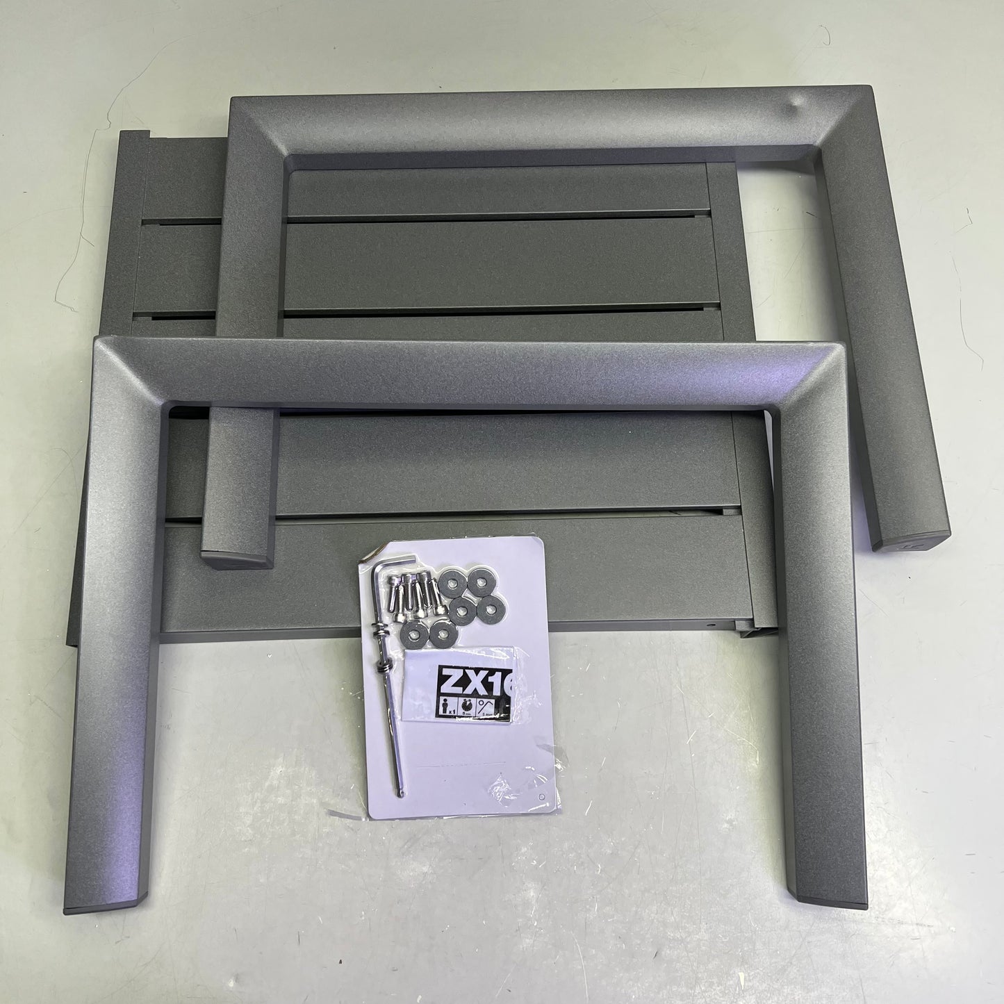 GROSFILLEX Sunset Square Low Outdoor Table 20"Heather Grey US040288 (AS-IS)