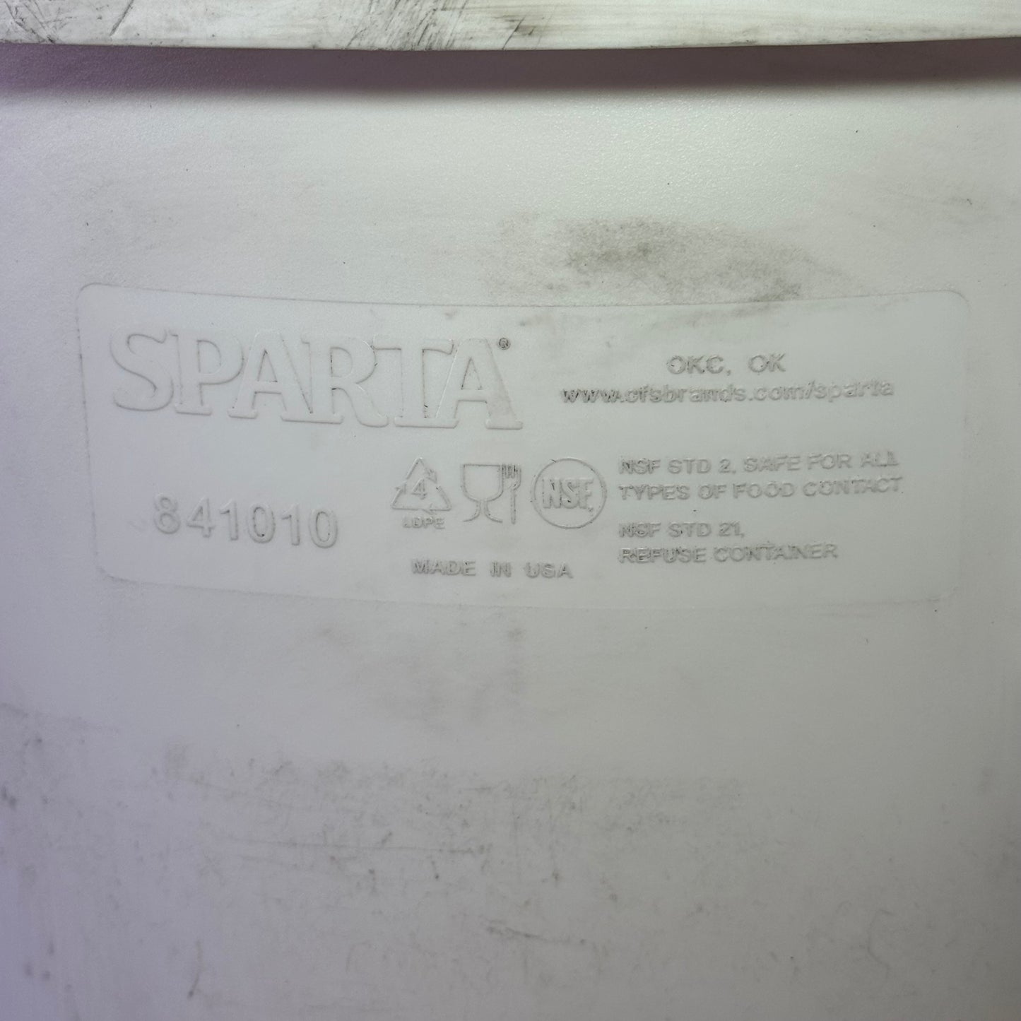 SPARTA CARLISLE 10 Gal. Commercial Trash Can Heavy Duty - White Sz 15"D x 18"H 84101002