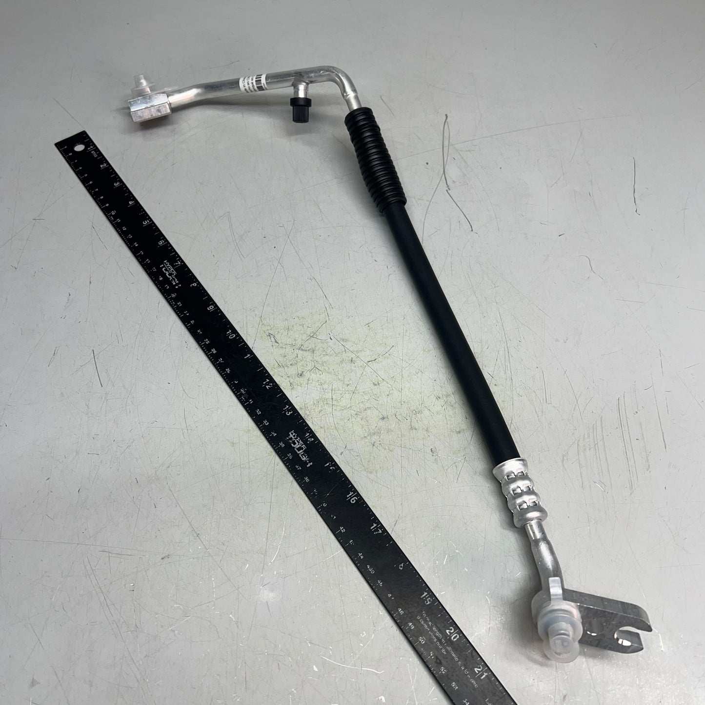 FOUR SEASONS A/C Hose Assembly For Ford Excursion 2WD & Excursion 4WD 55908