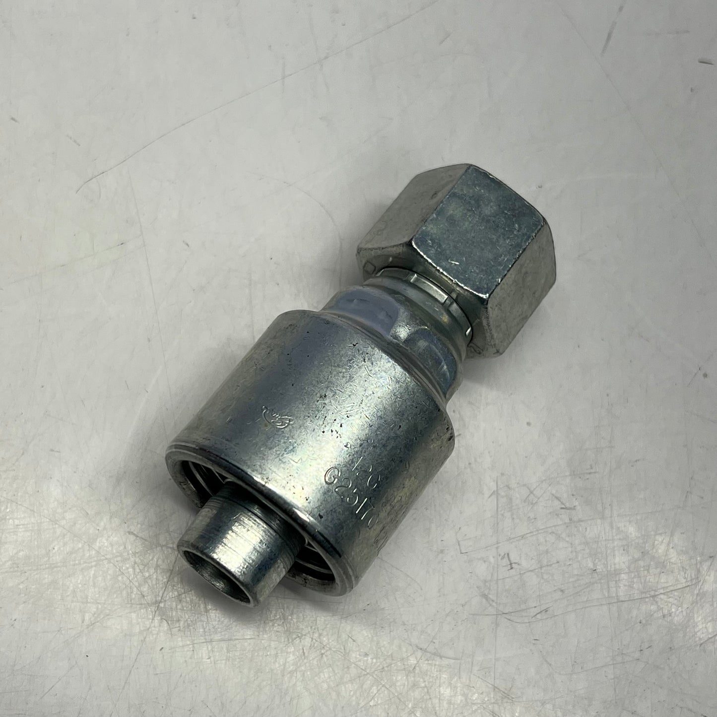 GATES Leak-Proof Female Jic 37° Flare Swivel Coupling 3/4" x 3.74" G25170-1212