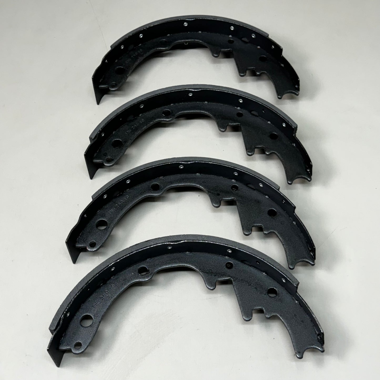 WAGNER QS Ceramic Disc Brake Shoes Set 10 1/2" x 5 1/2" Black Z280R