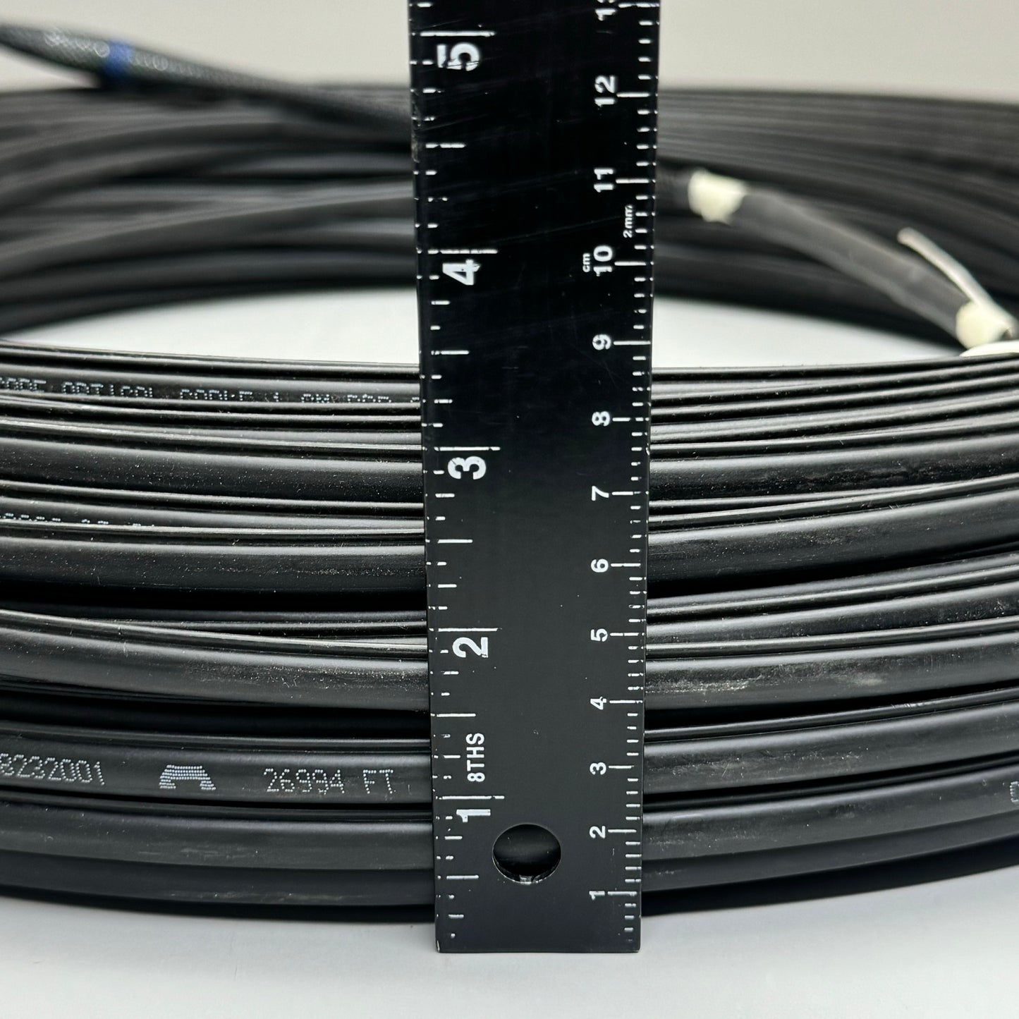 COMMSCOPE Fibre Optic Cable 1-SM RBR 400ft Fiber Material Black