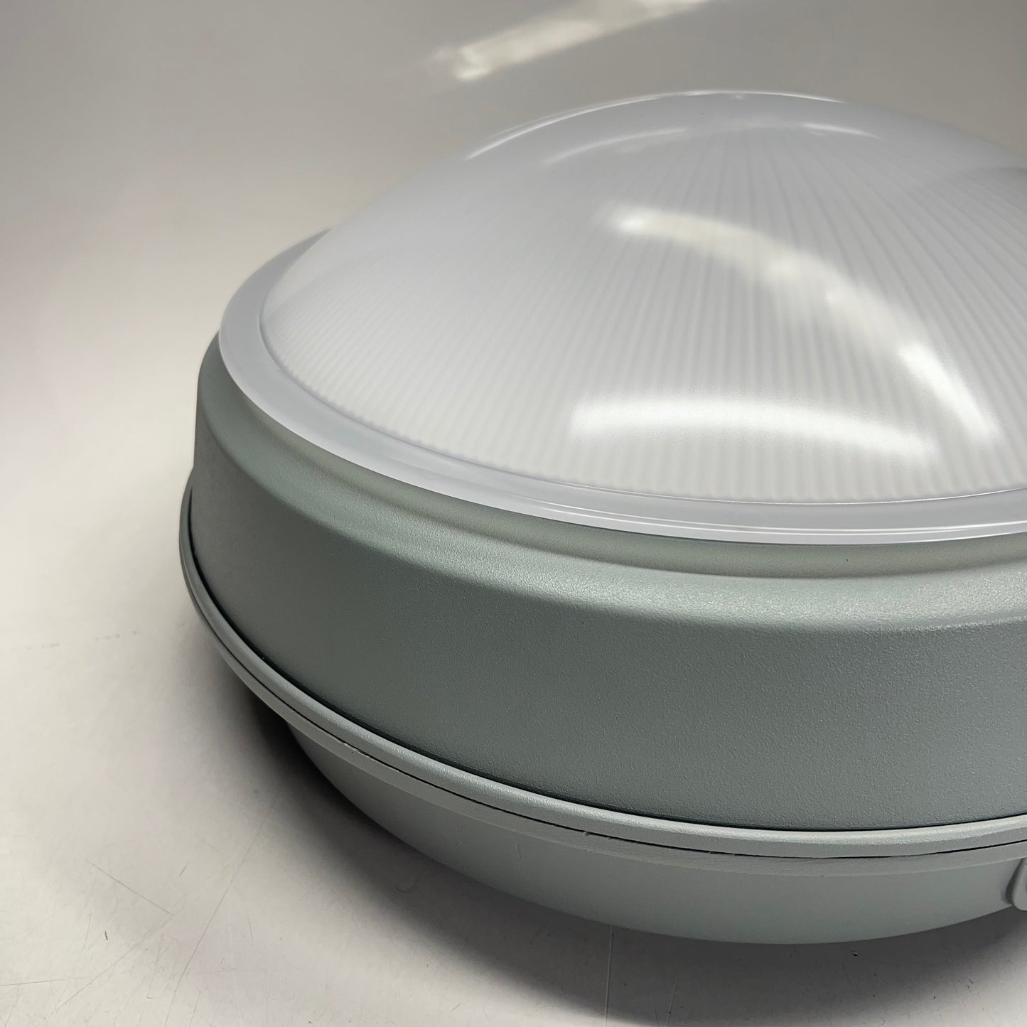 KENALL Millennium Round Light 17" Dia White MR17FL-PP-LG-25L-40K-DV-FS-LEL-SA