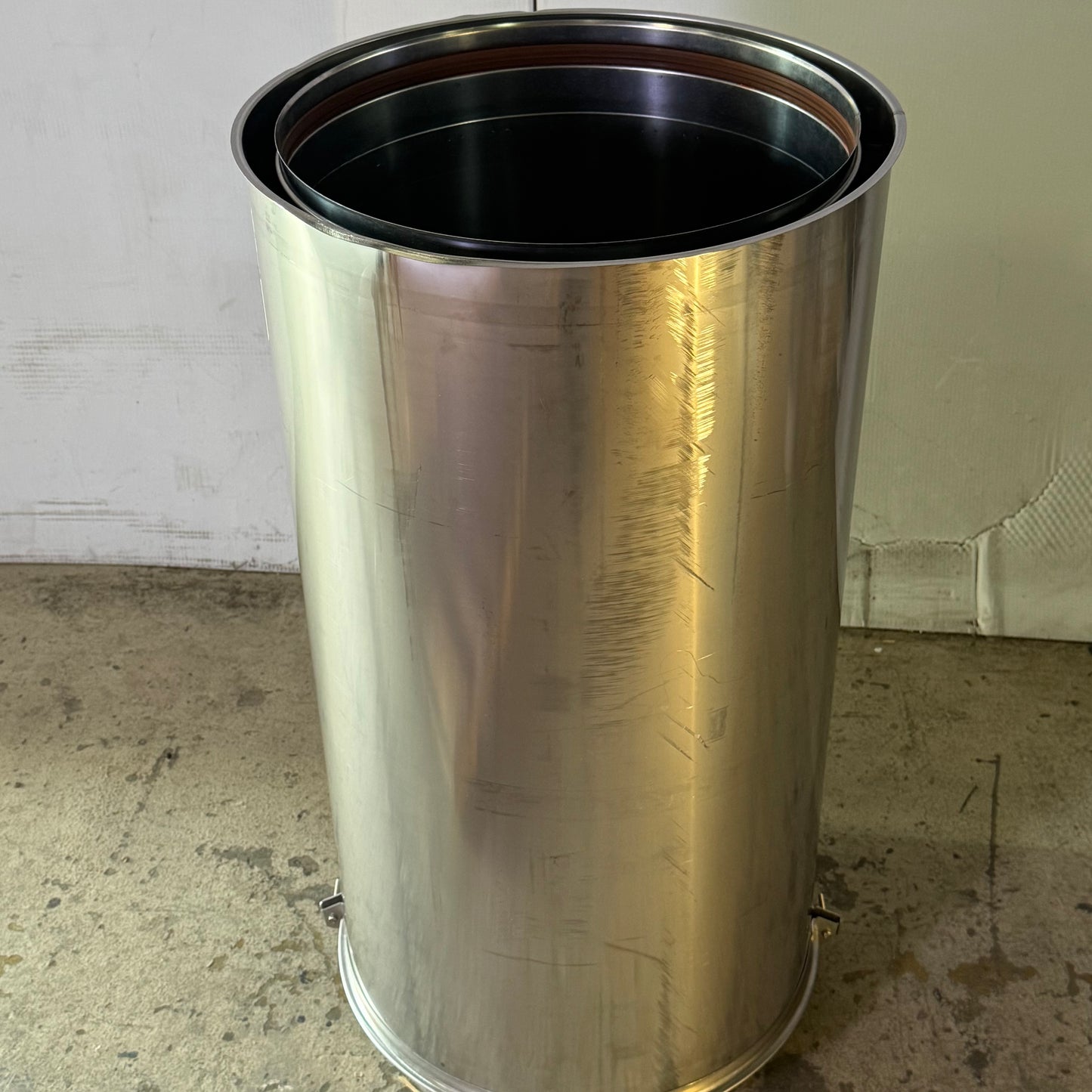 FLEXMASTER CANADA LTD Z-Vent Double Wall Pipe Sz 16" x 36"L 2SVDP1603V (New Other, Distressed Box)