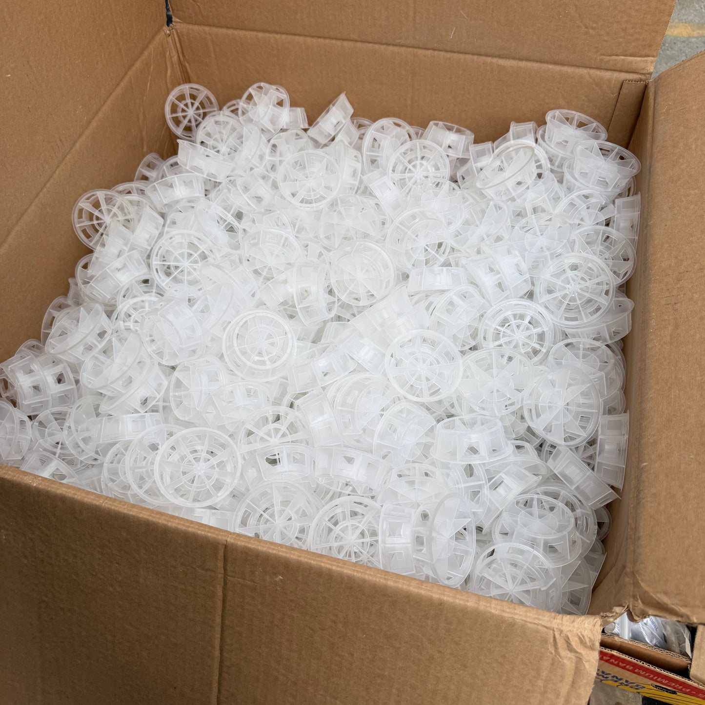 ZA@ Pallet of MIXED XL Vinyl Gloves, Mousepads, Ocean Creatures, $100 Currency Bands, Tampons, Pregnancy Tests, & MORE! (AS-IS)