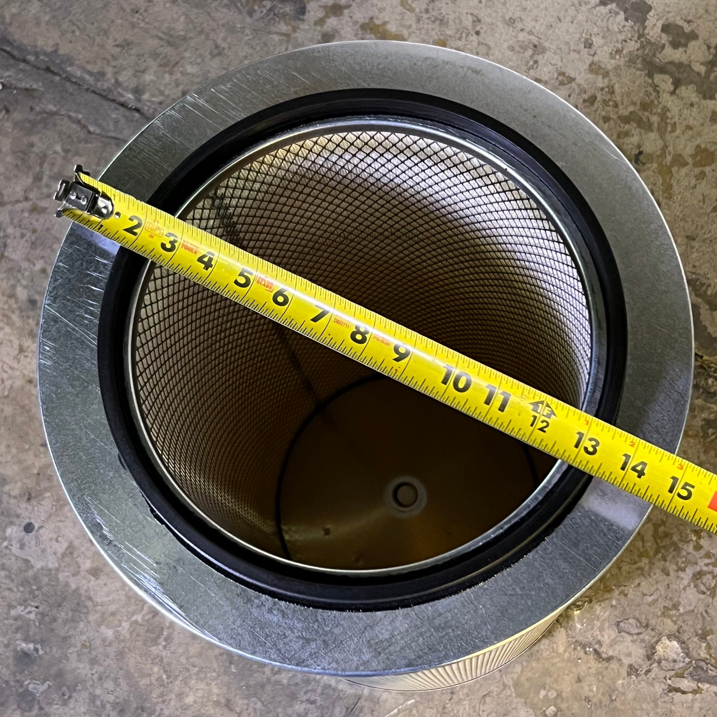 DONALDSON Air Filter, Primary Round 24.5"L x 15"D Grey P182042
