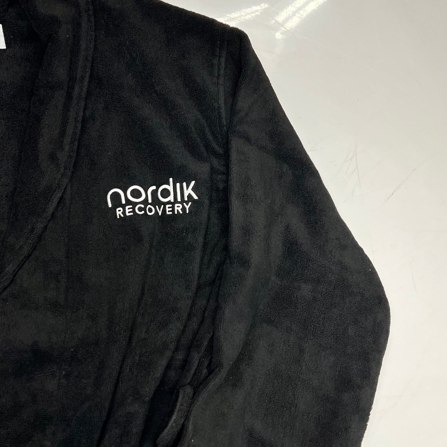 NORDIK RECOVERY Retreat Robe Ultra Plush Terry One Size Black BR-BL-1FA
