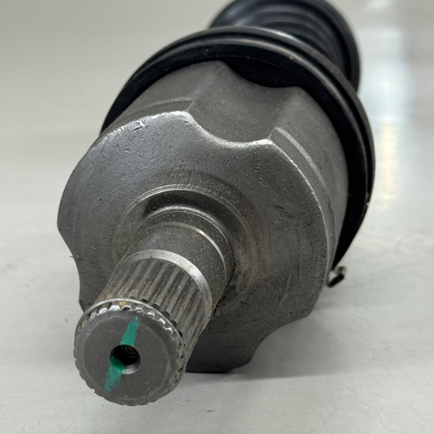 MOPAR Remanufactured Axle Half Left Shaft For Jeep Black R2123871AB (Remanufactured )