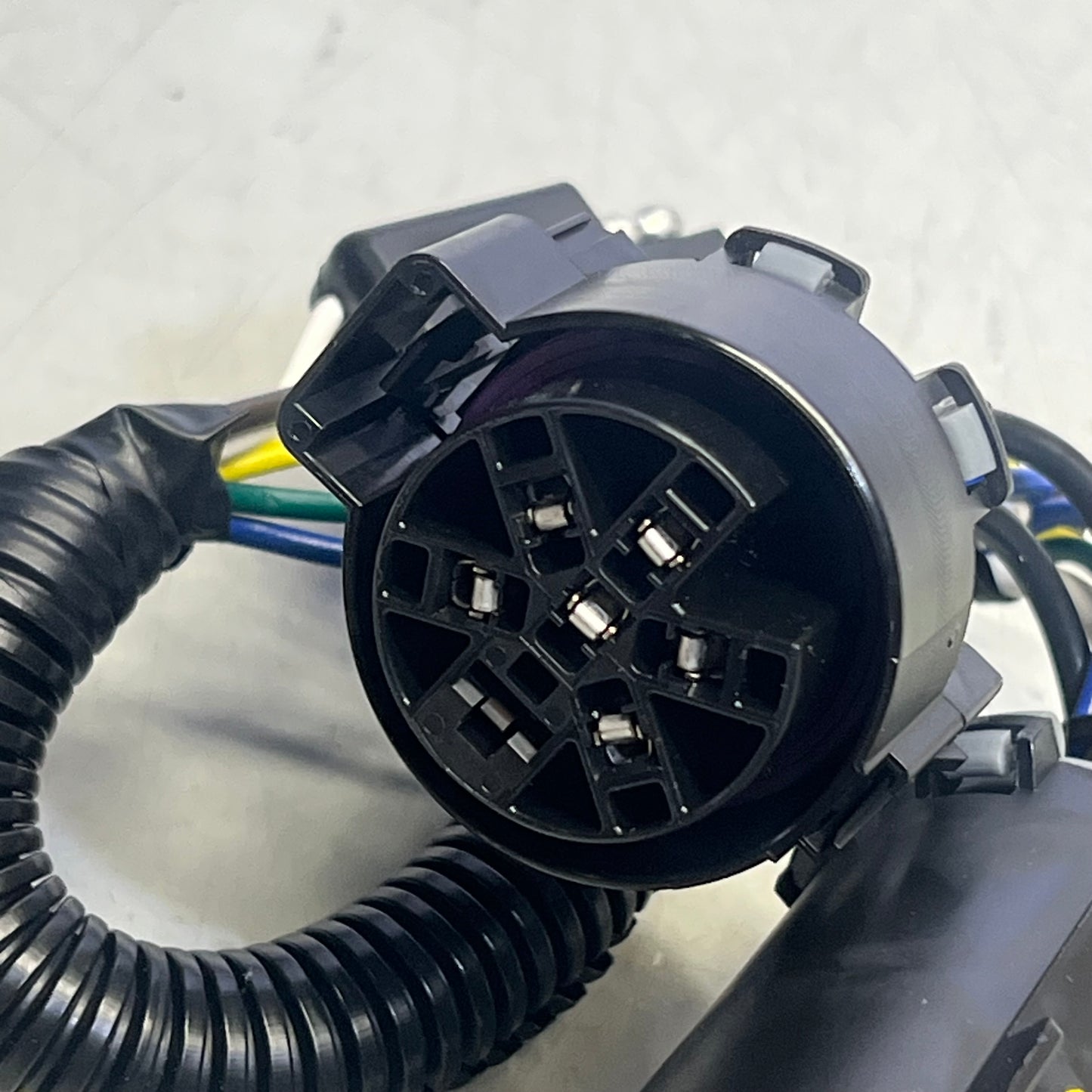 ZA@ HOPKINS OE Connector To 5 Flat Corrosion Resistant Vehicle Wiring Black 11141153 (As-Is)