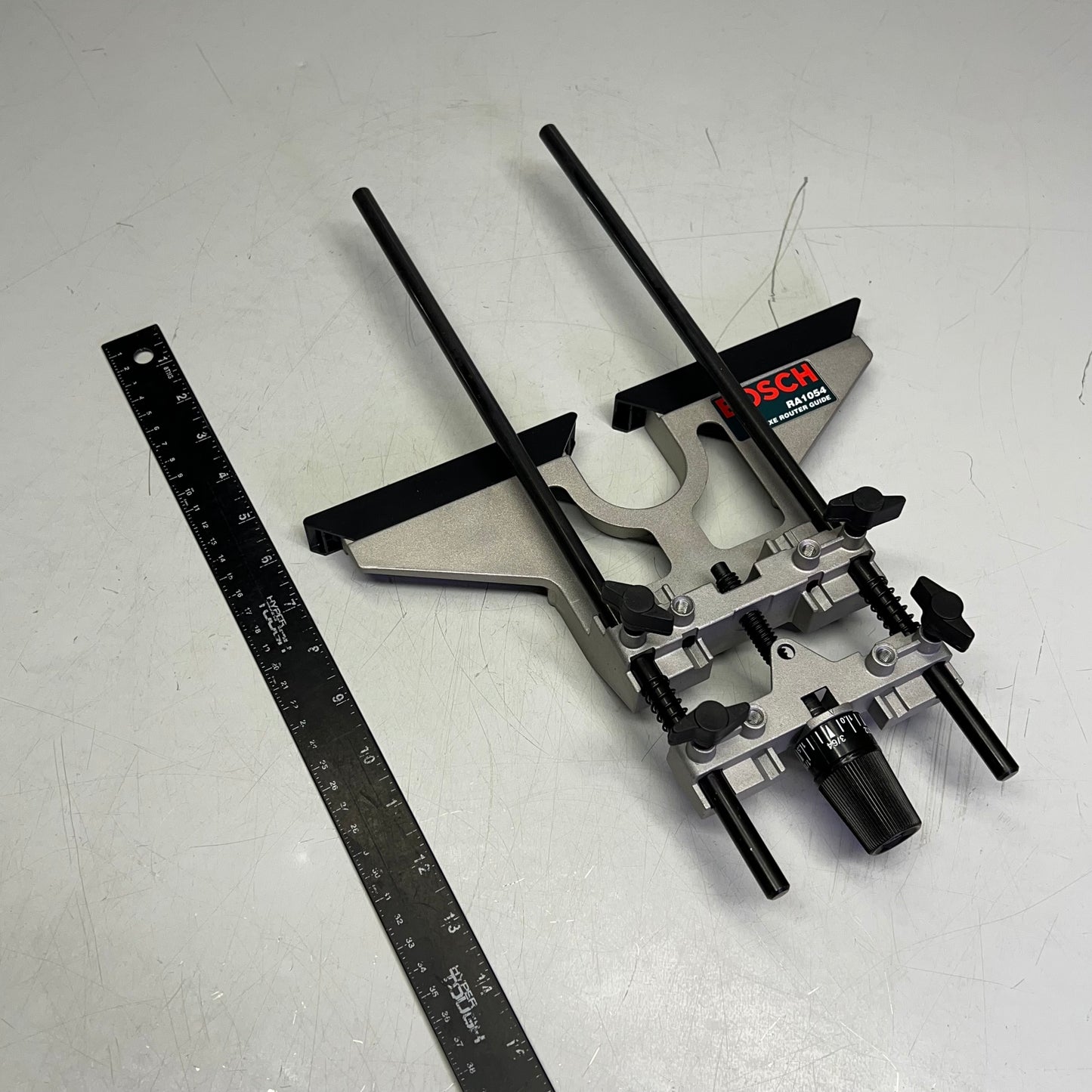 ZA@ BOSCH Deluxe Router Edge Guide Accessory W/Dust Extraction & Hose Adapter RA1054