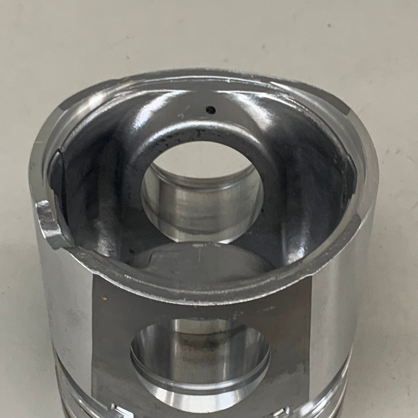 MAHLE () Clevite Piston For Dodge/ Cummins 5.9L 224-3674