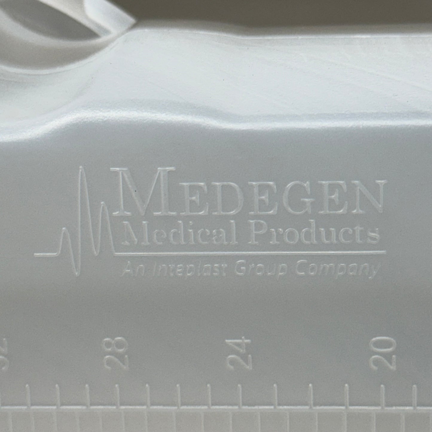 ZA@ MEDEGEN (50 PACK) Men Urinal with Hanging Lid Medical Product 1L Model: H140-01 (Box Damage)