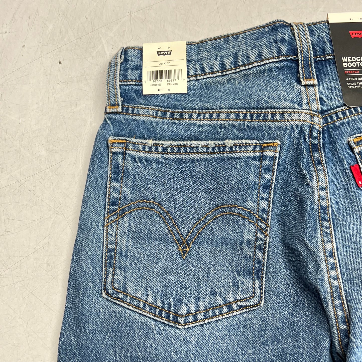 LEVIS High Rise Wedgie Bootcut Jeans Women's Sz 26x32 Fair Point Psk A87100002