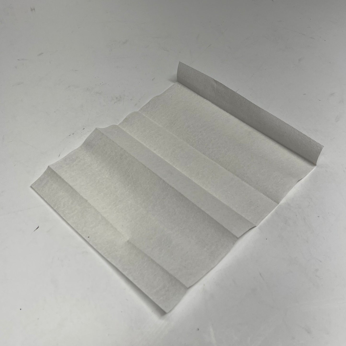 ZA@ KIMBERLY-CLARK  (2,400 PACK) C-fold Hand Towels Towels  13.15 x 10.1" White 0151003 (As-Is)