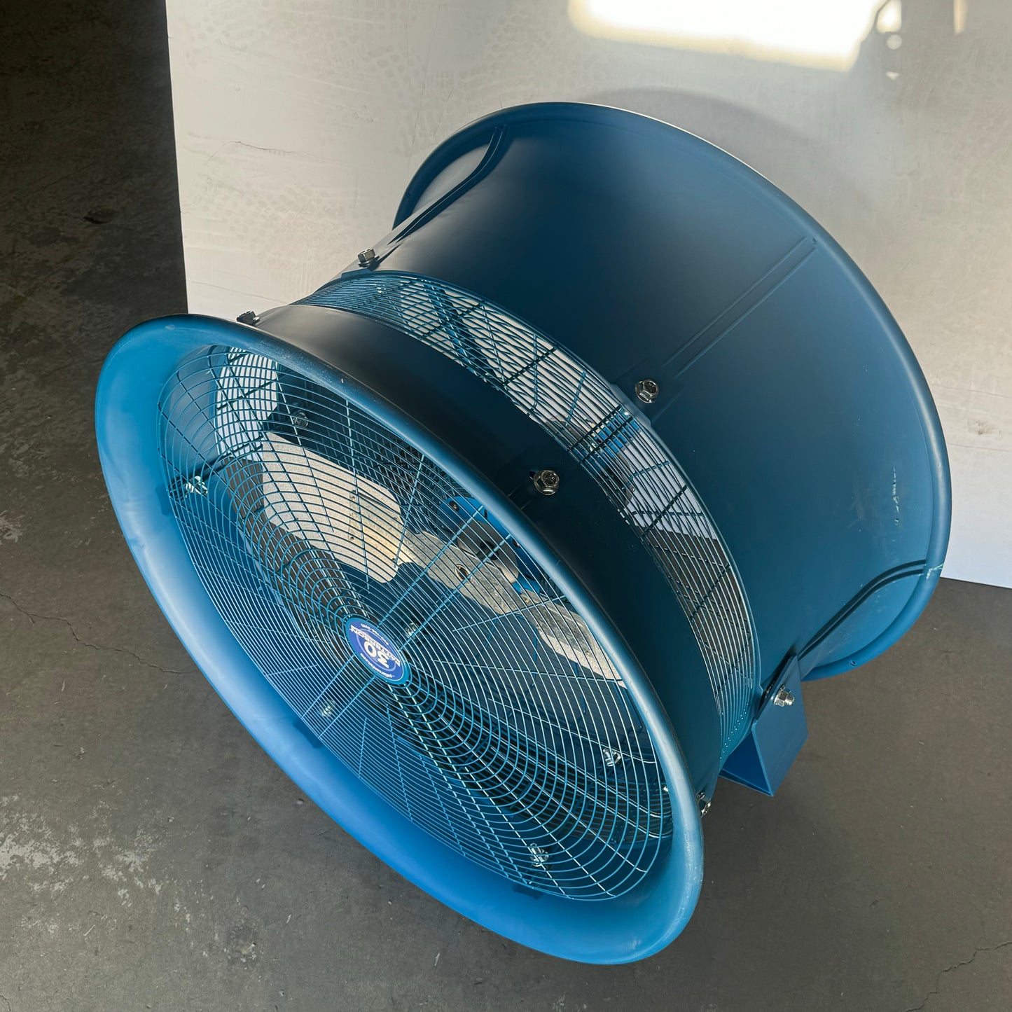 PATTERSON Jet-Stream Fan 36”Hx23L Blue (Small Scratch)