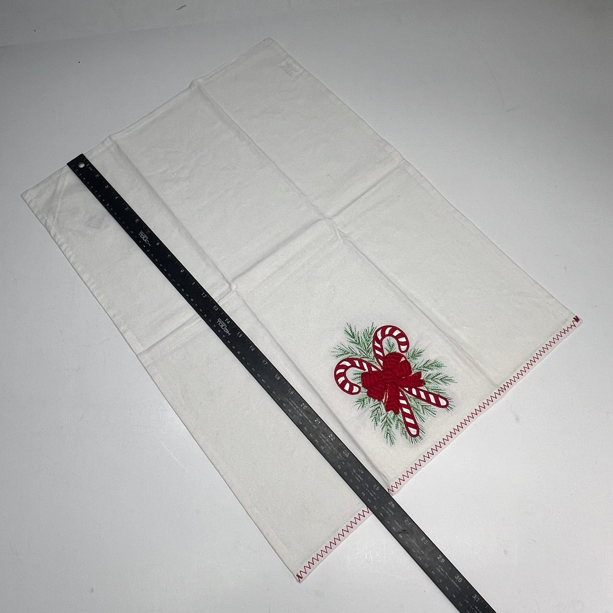 OAKSTREET (2 PACK) Holiday Candy Cane W/ Bow Dish Towel  25"x18" OSW268011