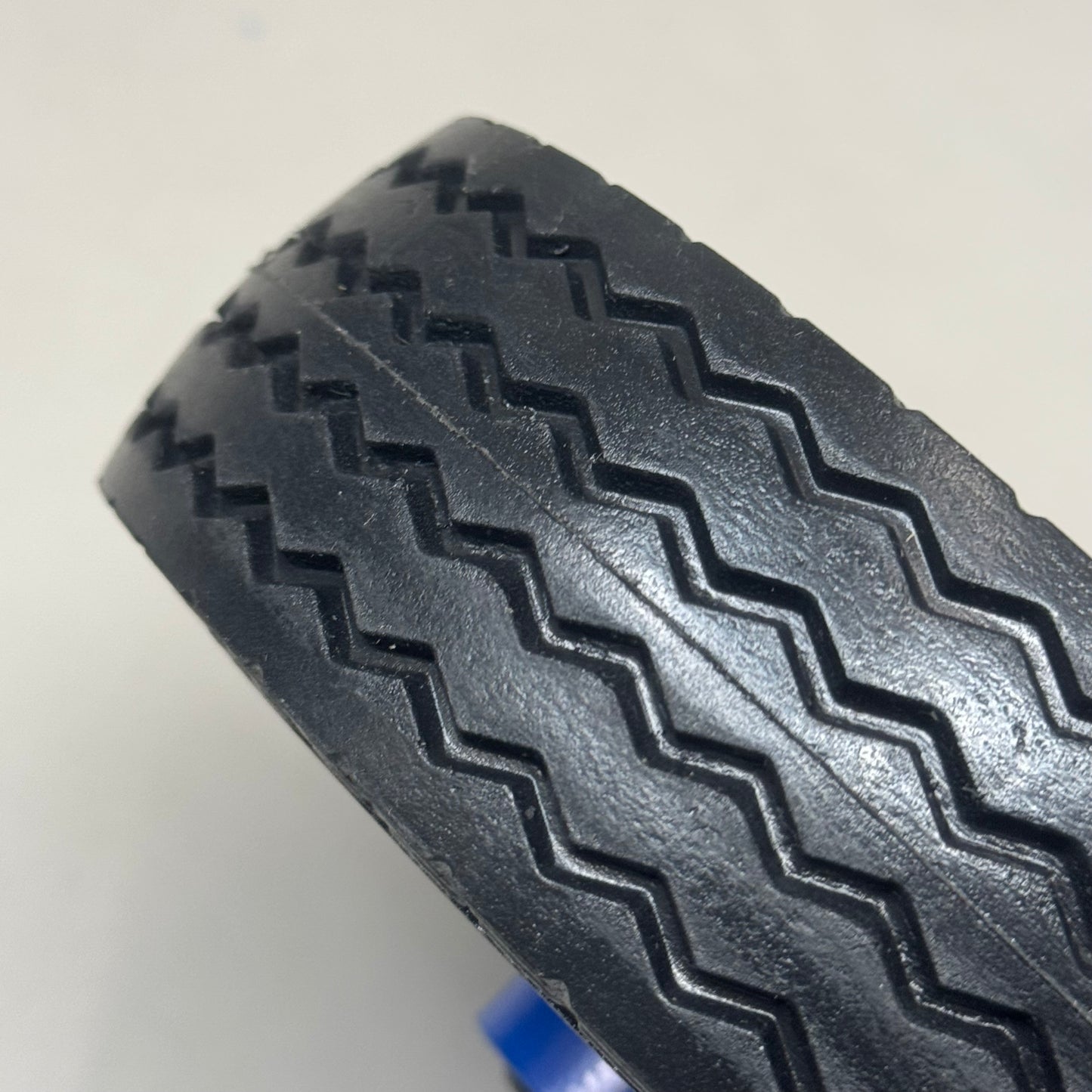 SNAP-ON Replacement Wheel For Battery Charger 6”x 2” Black/Blue EEBC100-1