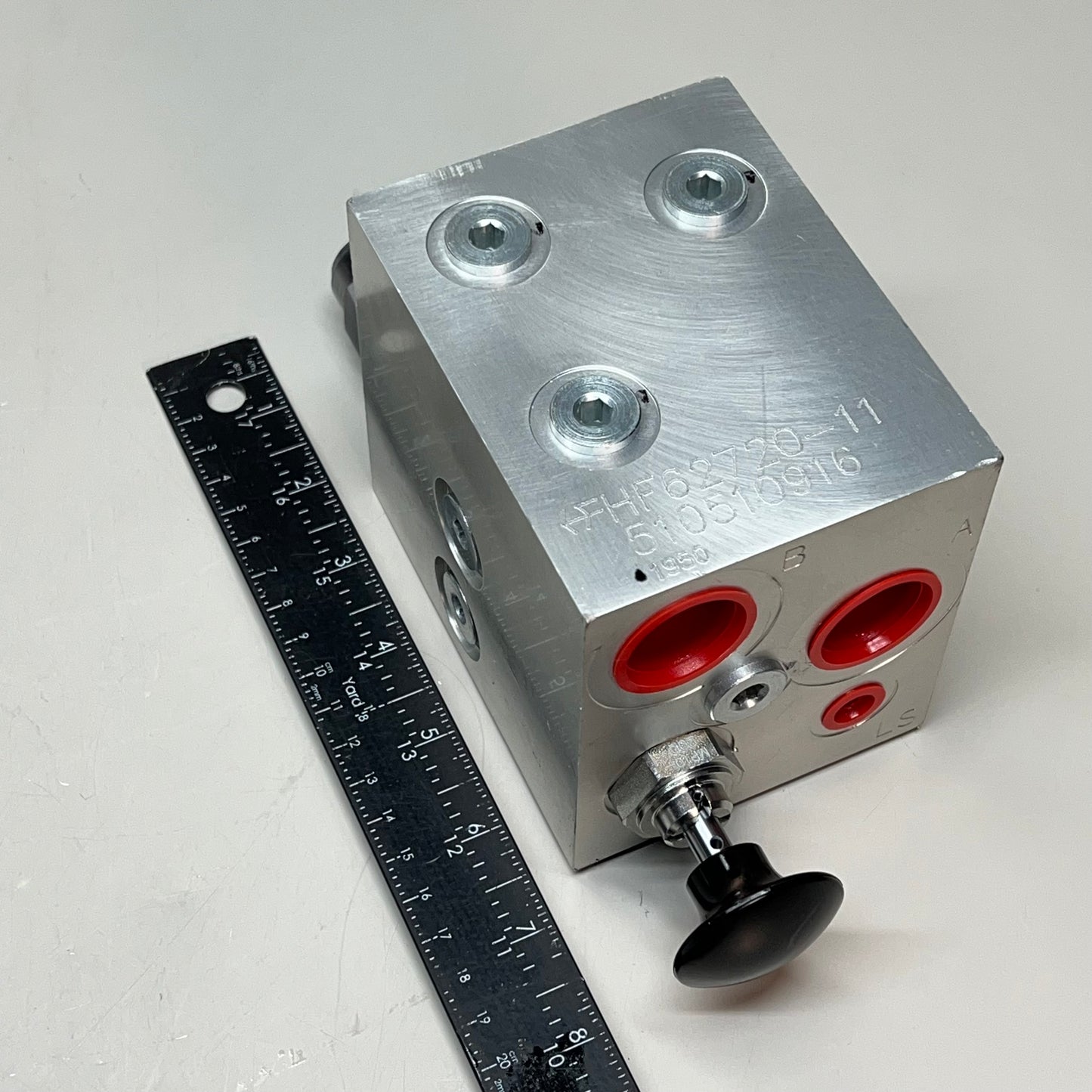 Hydraulic Block Use w/ Flow Regulator Valve FR12-30F HF62720-11 (New Open Box)