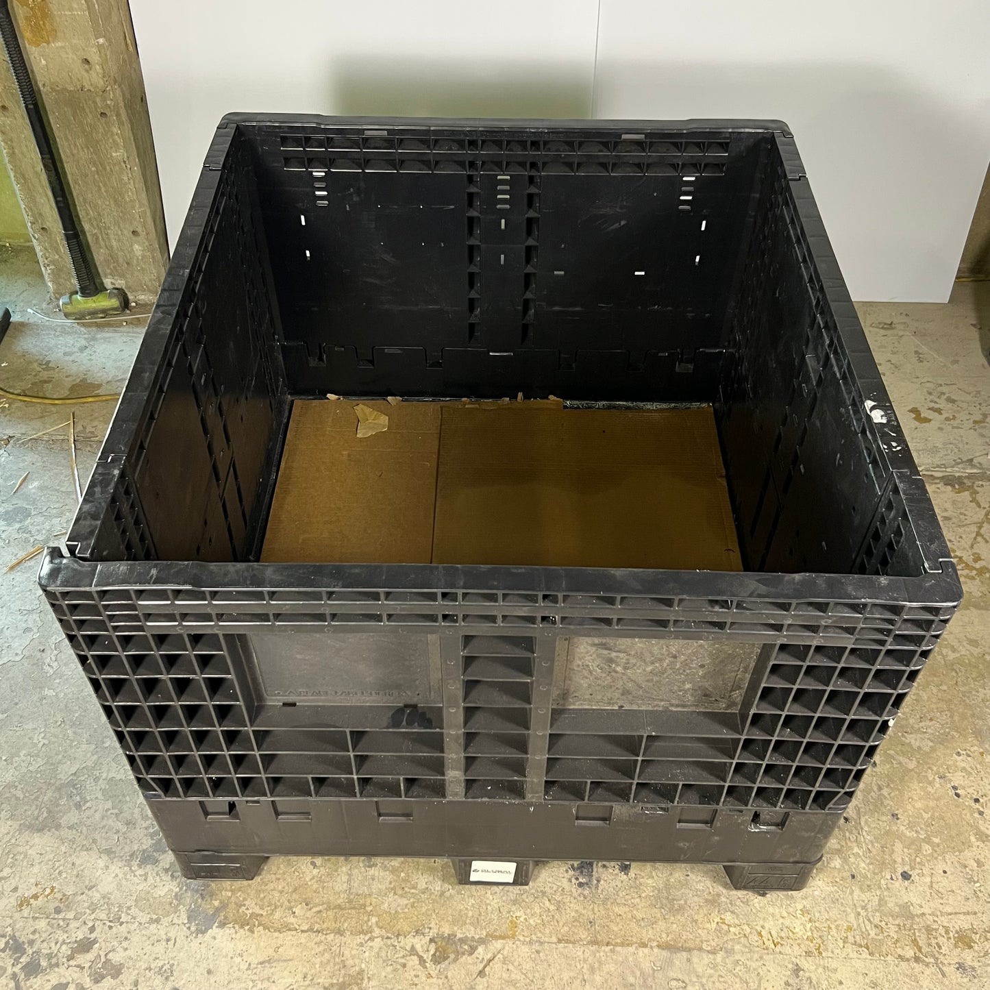 MONOFLO 48x45 Collapsible Shipping Container – Used with Damage