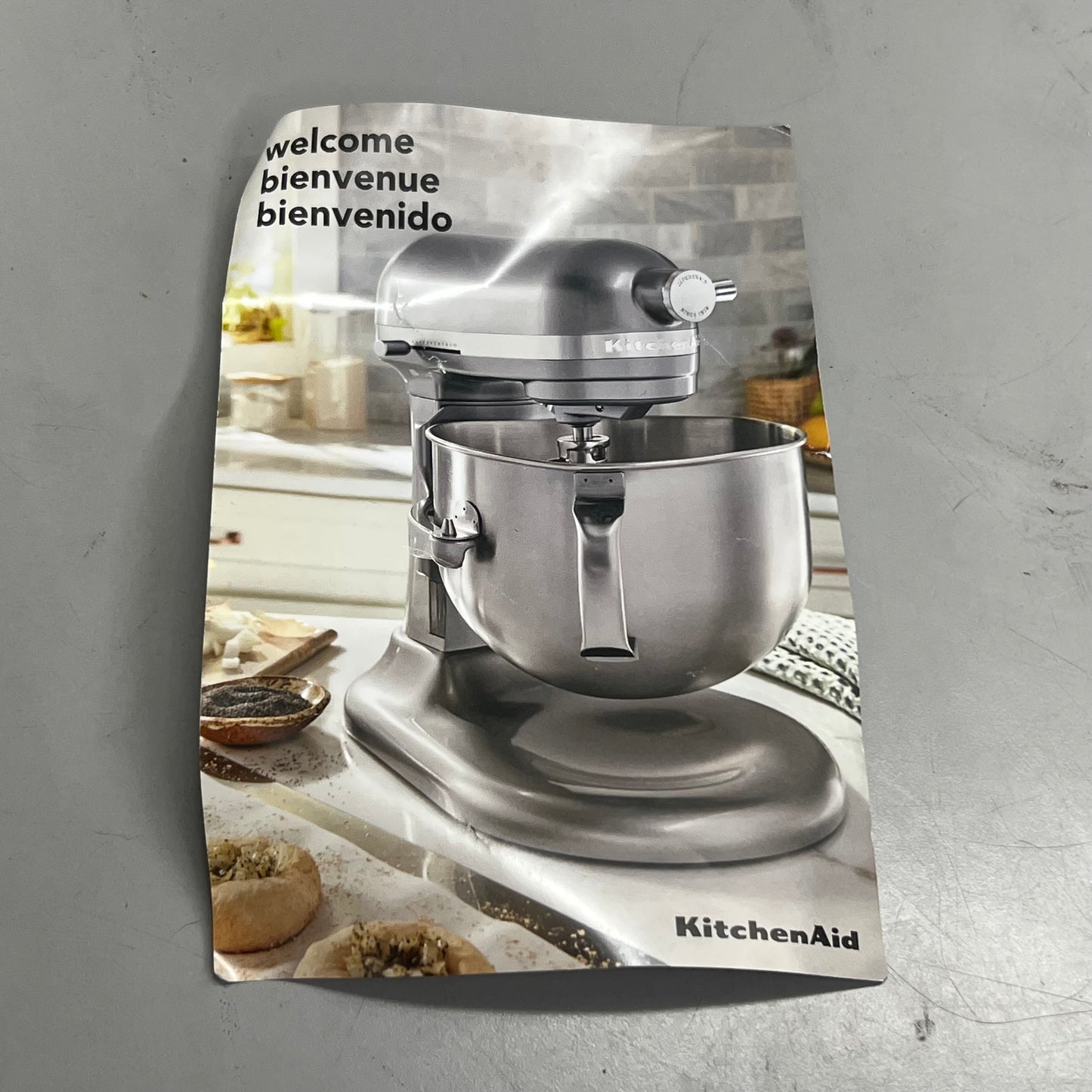 KITCHENAID 5.5 Quart Stand Mixer with Bowl Lift Blue KSM55SXXXCU (Like New)
